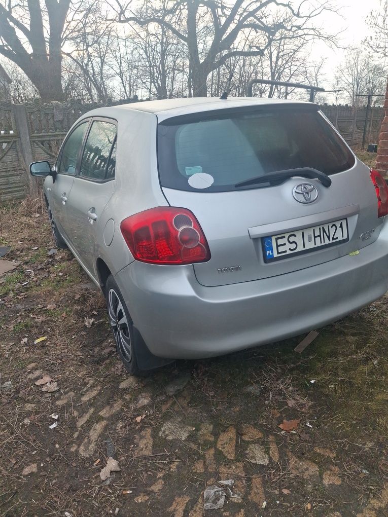 Sprzedam na.części toyota Auris 1 I 07- 2.0 D4D wszystkie elementy
