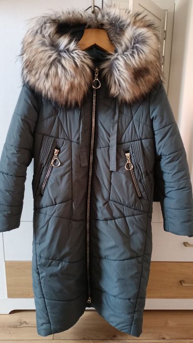 Продам зимову  куртку для дівчини підлітка