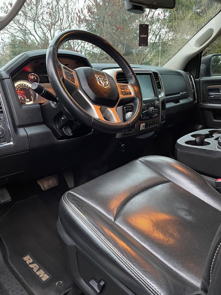 DODGE RAM 1500 rok produkcji 2017
