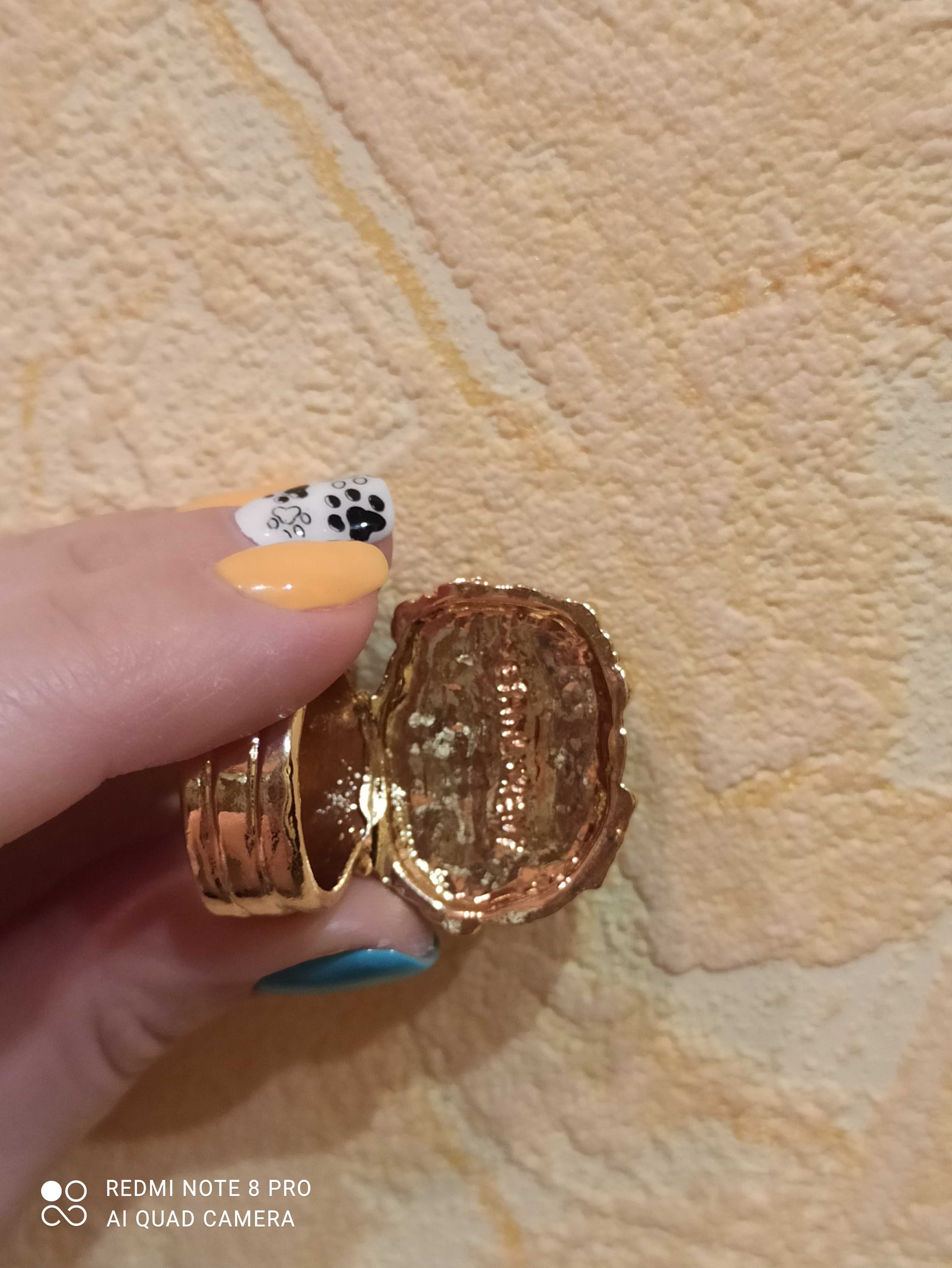 Кольцо, перстень в стиле Yves Saint Laurent Arty Oval Ring