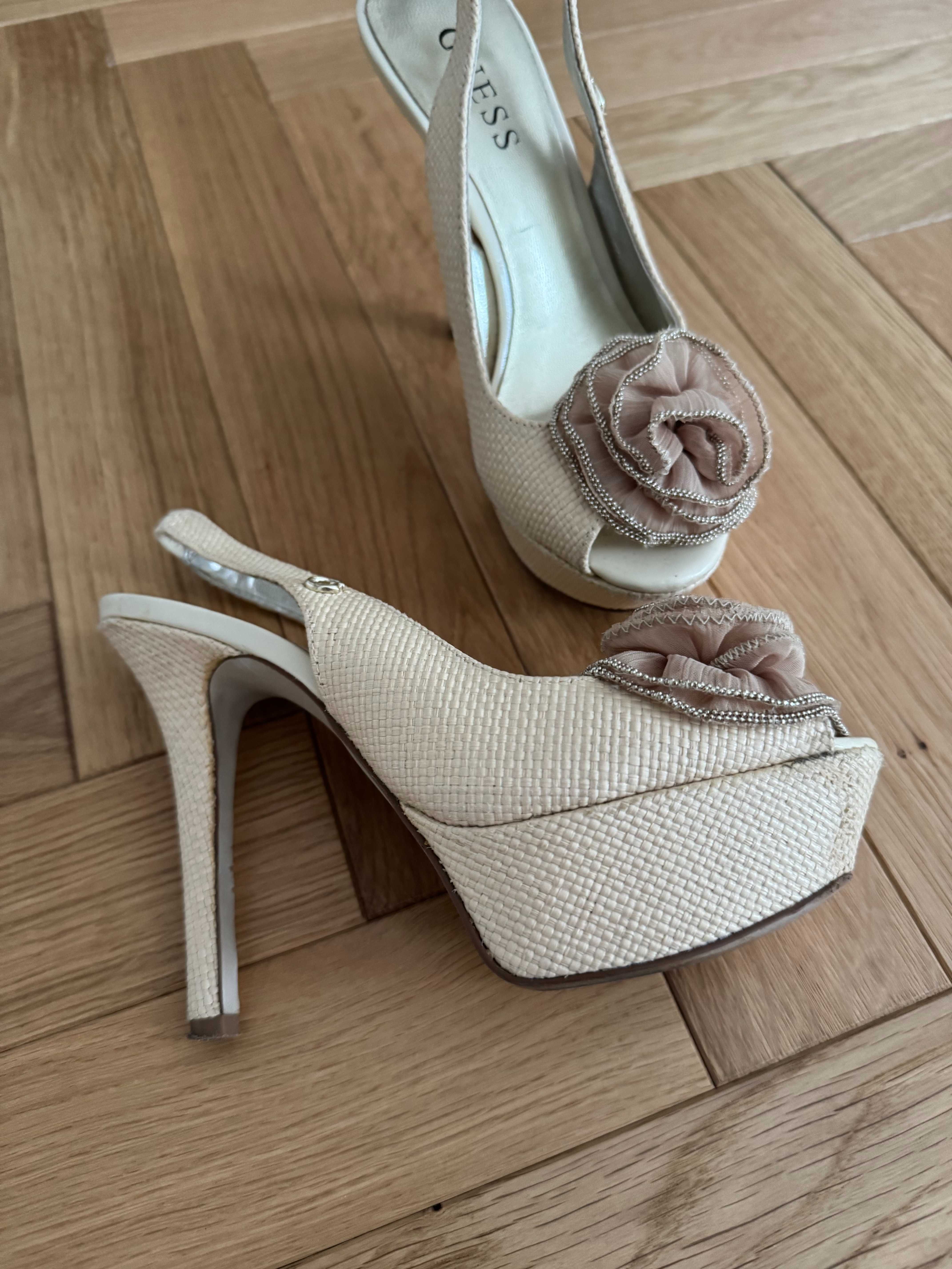 Do sprzedania buty marki Guess