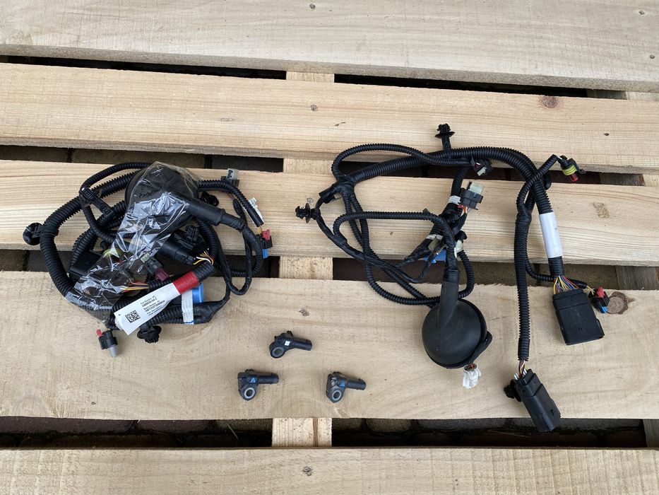 Проводка телевізора Tesla Model Y 2489050-04-C