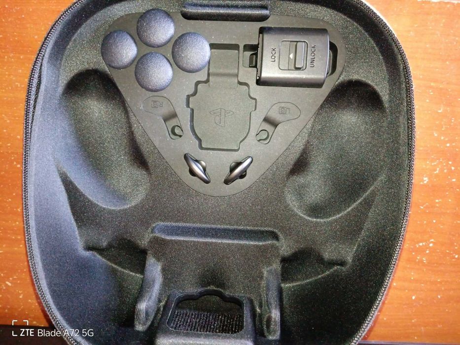 PS5 Digital + Conta C/ PSPlus Extra até 6/1/26 + Cmnd DualSense Edge