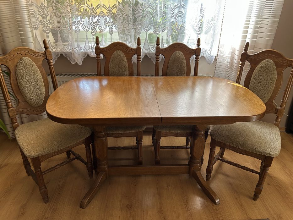 Dębowy stół i 6 krzeseł