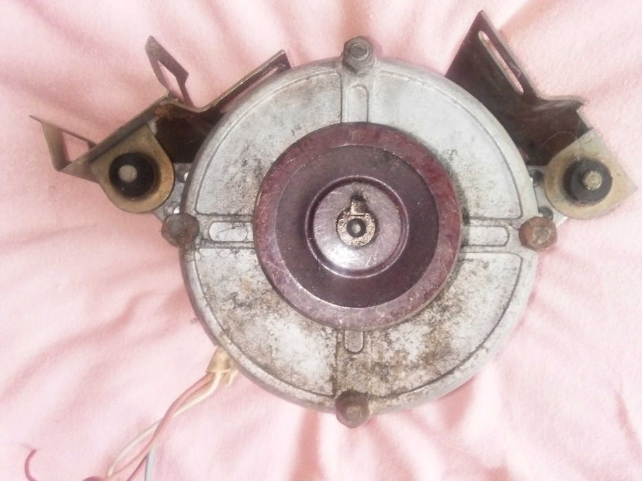 Двигатель стиральной машины чайка