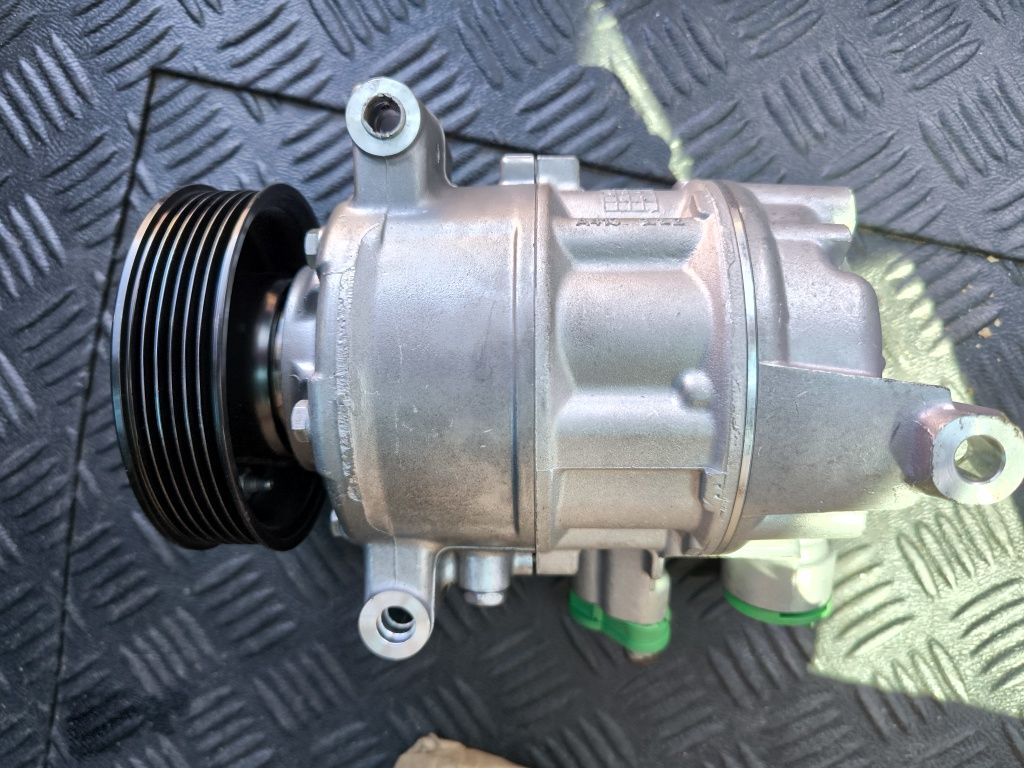 Kompresor Klimatyzacji Mahle Gwarancja  23 m-ce VW Touran