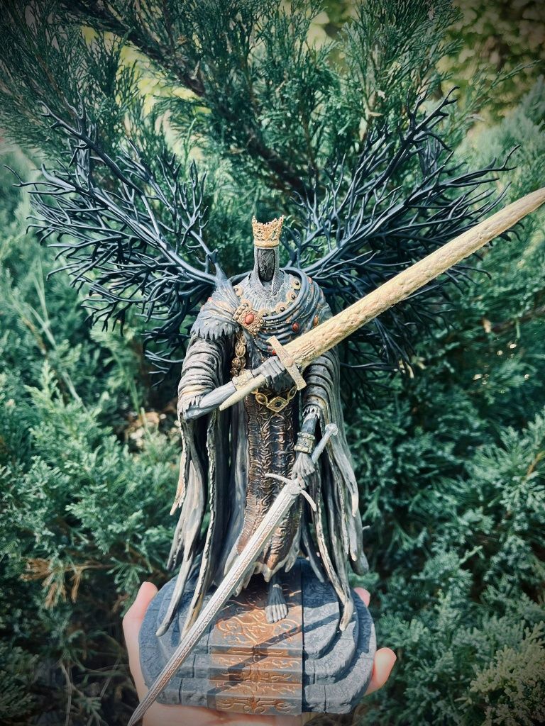 Figurka Pontiff Sulyvahn Dark Souls 3