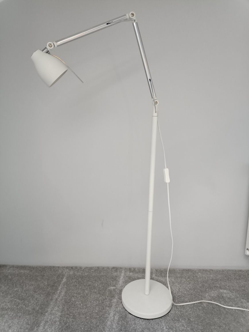 Ikea lampa G0812 TRAL stojąca biała