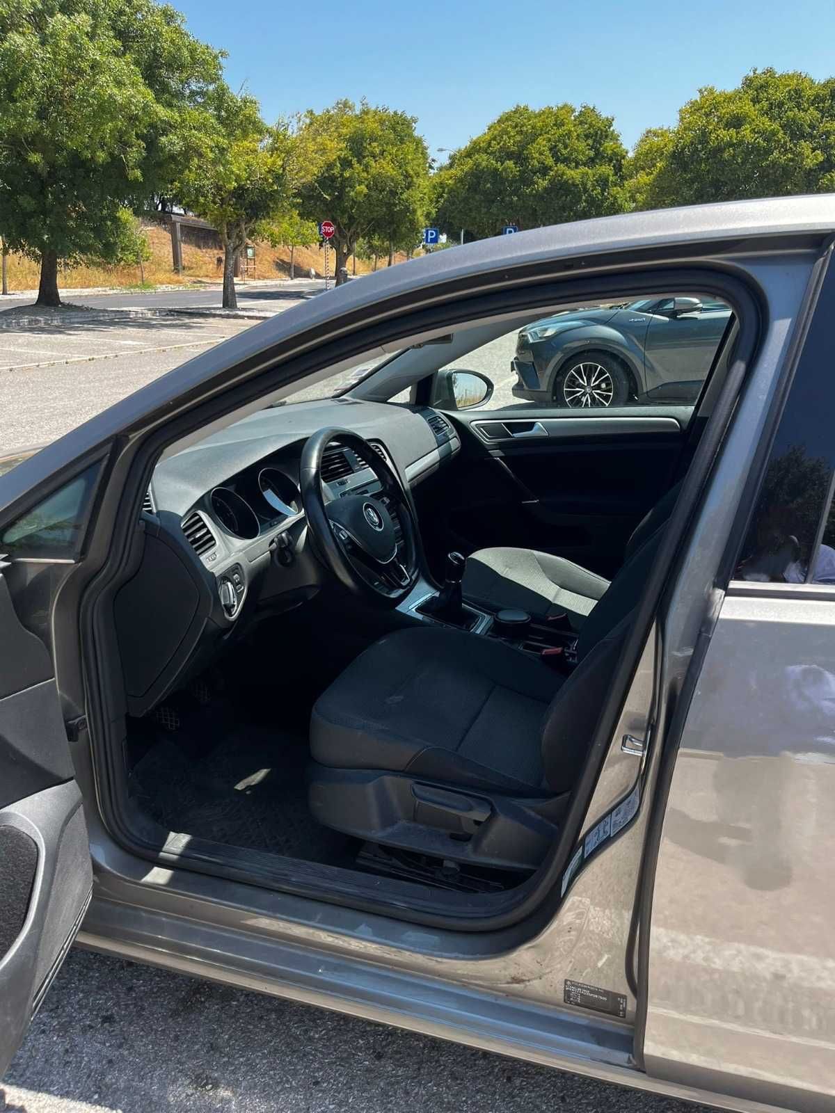 VW Golf 1.6 TDi GPS Edition Cinzento - Óptimo estado