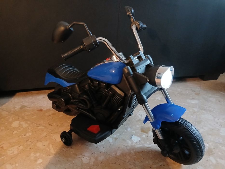 Mota eléctrica para criança com música