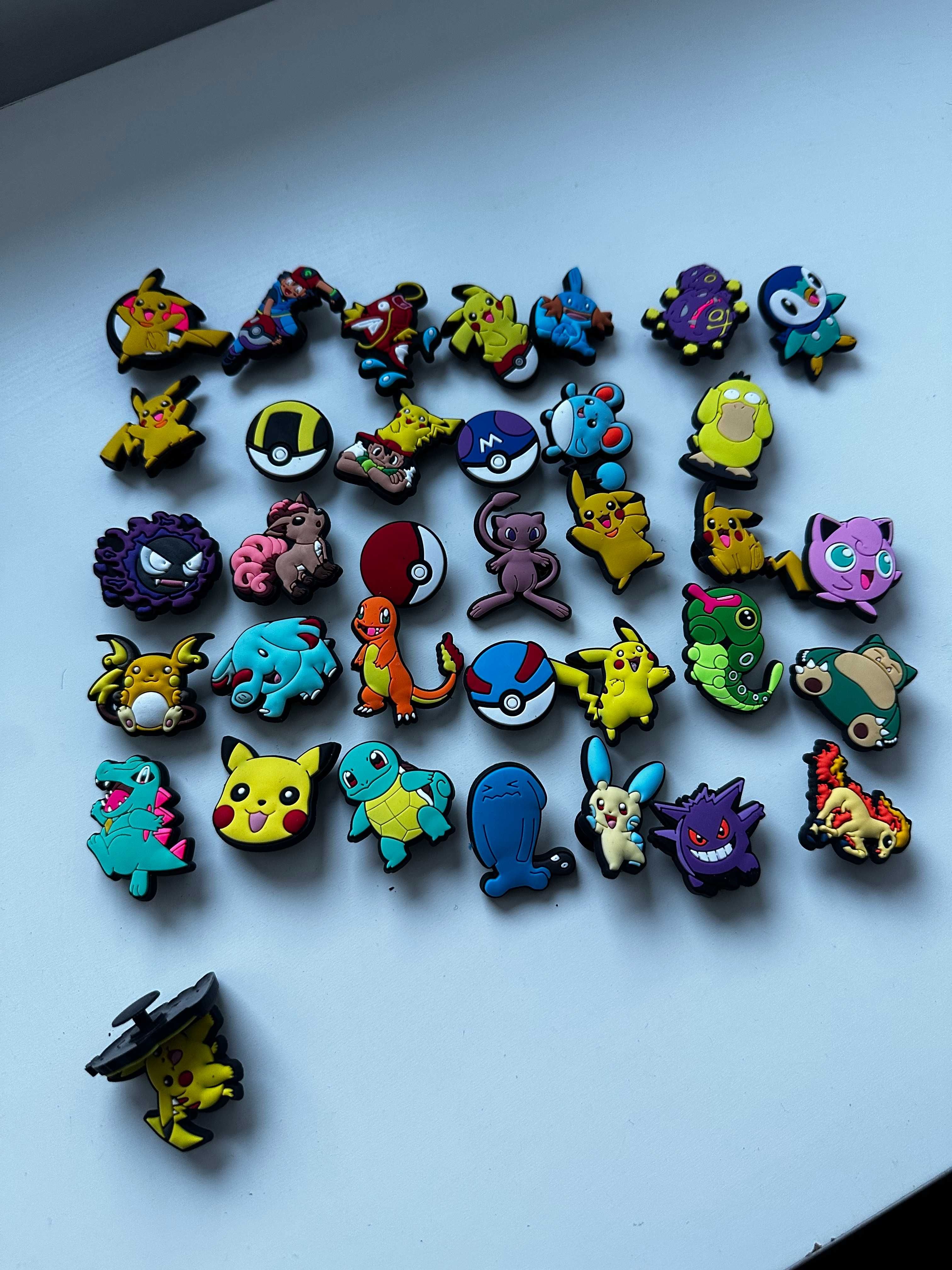 Pins para Crocs POKEMON