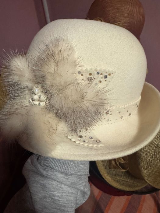 Продам шляпки в отличном состоянии