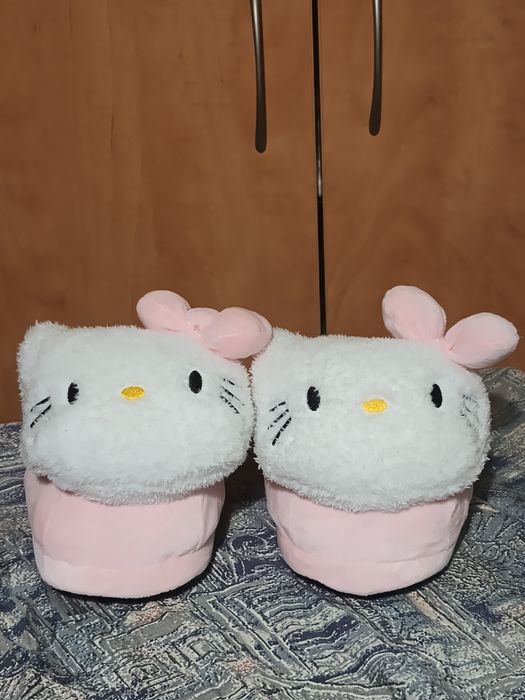 Kapcie papcie Hello Kitty jasno różowe 36/37