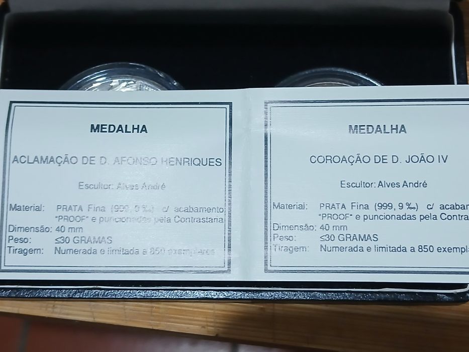 Medalhas em prata Fundação e Restauração de Portugal