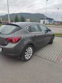 Автомобіль Opel Astra j