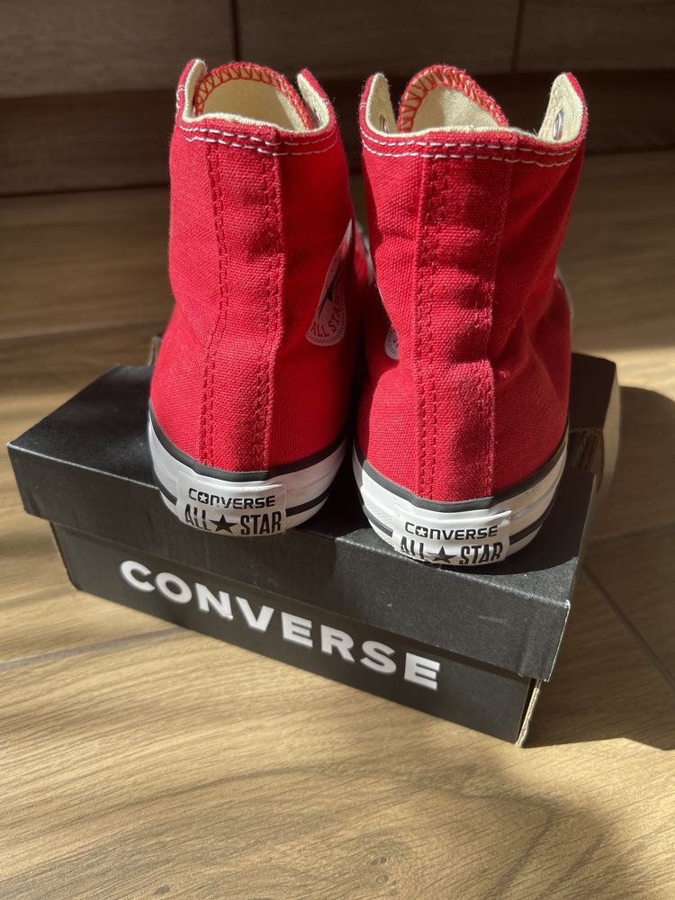 Trampki Converse r.33