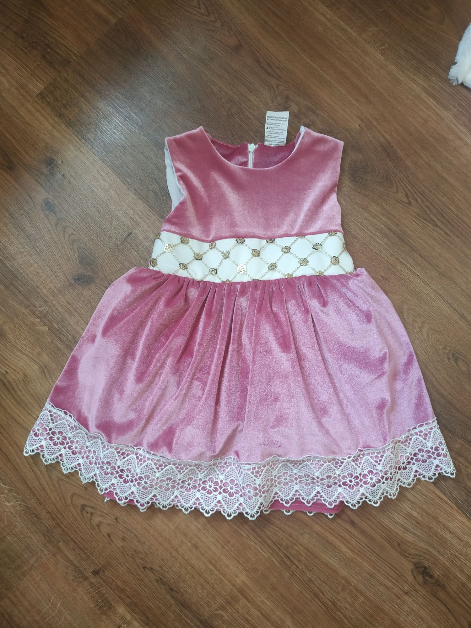 Нарядное детское платье на 2-3 годика