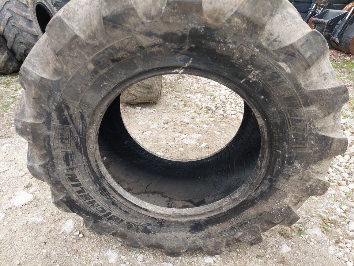 Opony Michelin 460 70 R24 do ładowarki teleskopowej