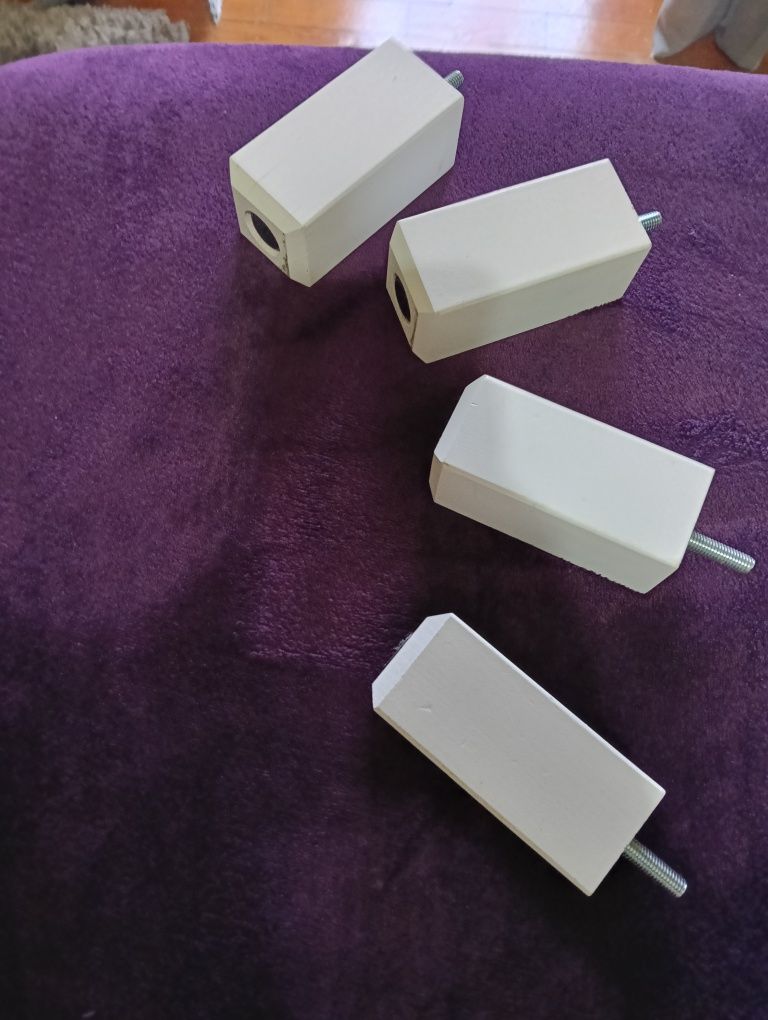 Pés para moveis ikea