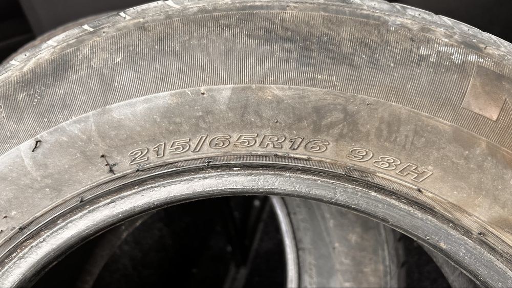 Nexen 215/65/R16 4шт.