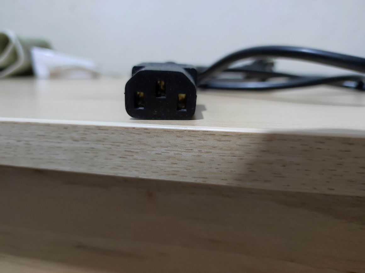 Kabel zasilający 1,5m.