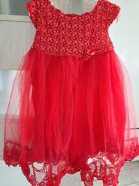 Czerwona sukieneczka r. 110