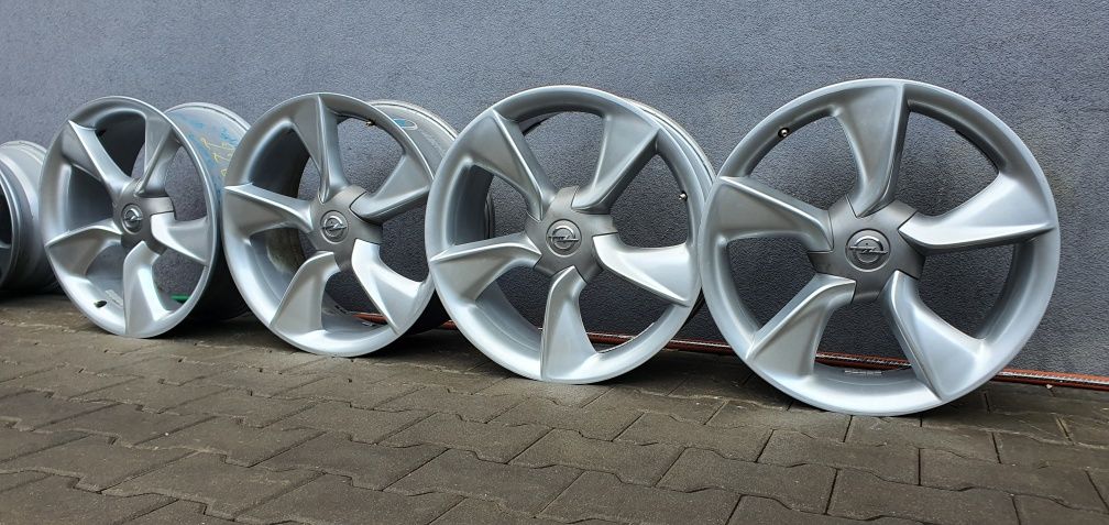"19 5x115 Opel Astra Gtc Insignia B