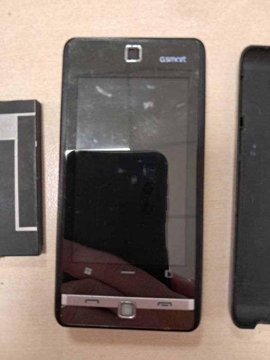 Лот моб. телефонів