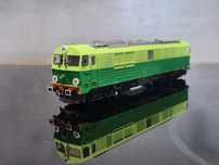 SU46-043 Piko skala H0 stan gablotowy