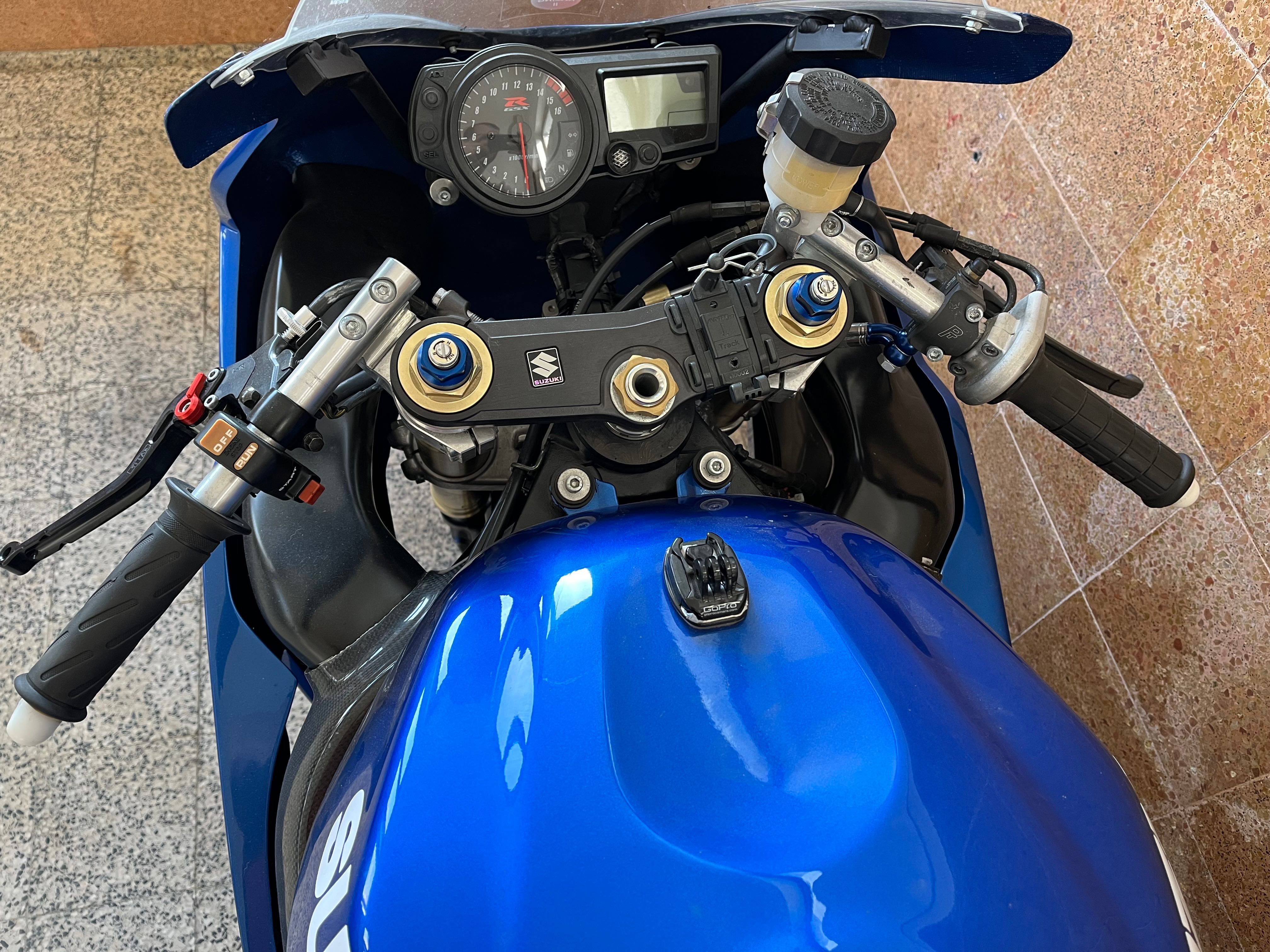 Suzuki gsxr 750 modelo k5