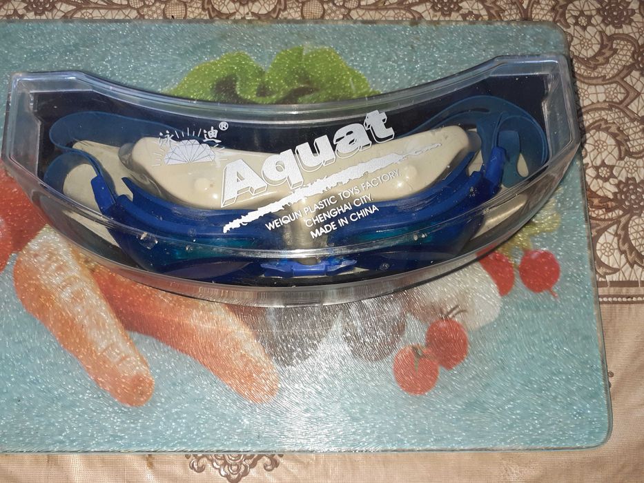 Маска для плавання.