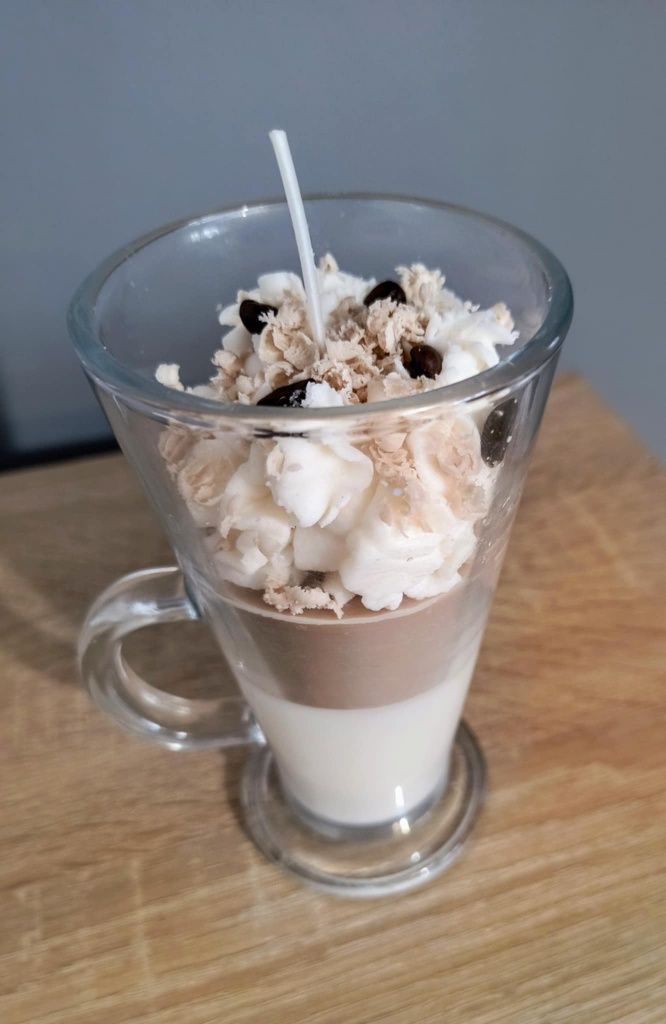 Świeca Latę macchiato o zapachu waniliowym