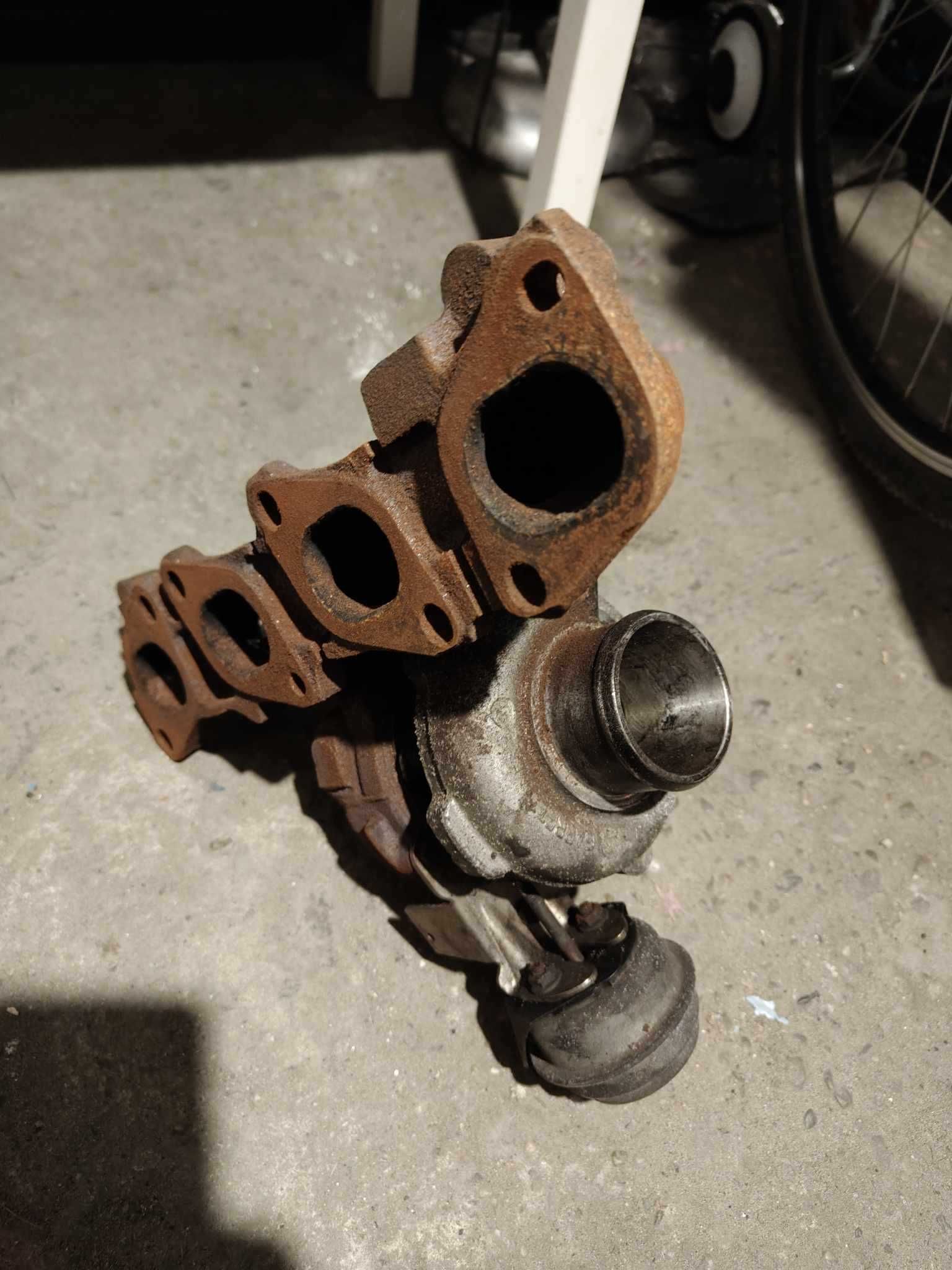 Turbina Turbo Vectra C 1.9 uszkodzona do regeneracji