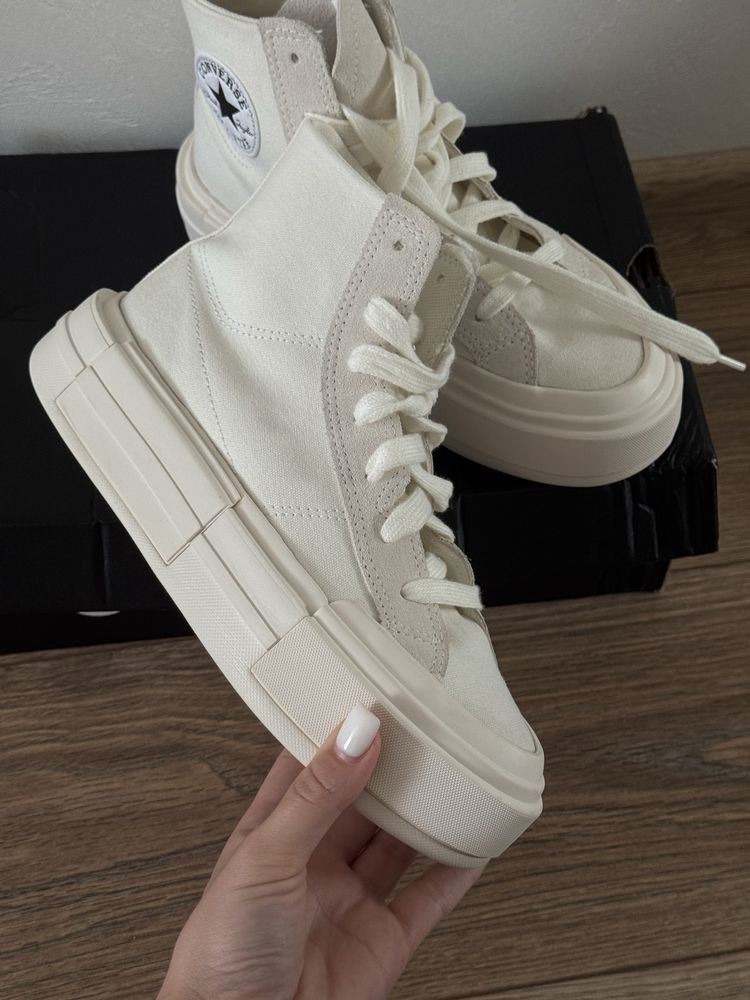 Молочні converse