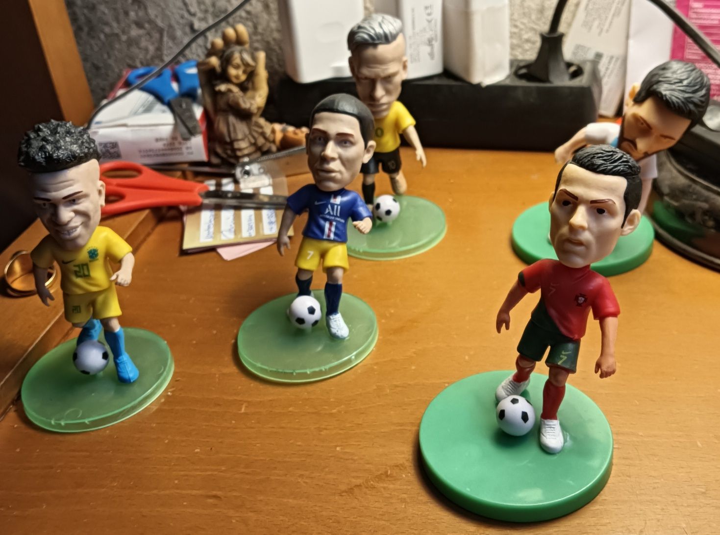 Vendo bonecos de futebol