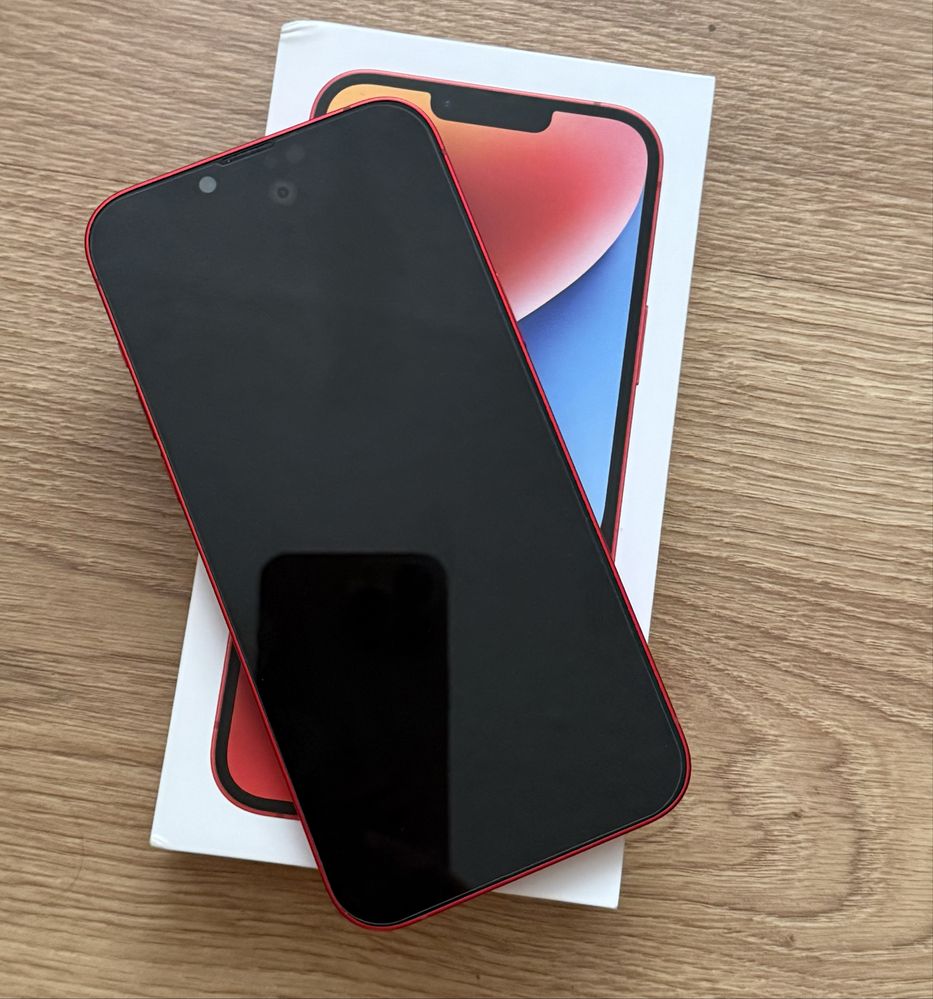 iPhone 14 Plus 128 GB RED – stan bardzo dobry + 15 etui