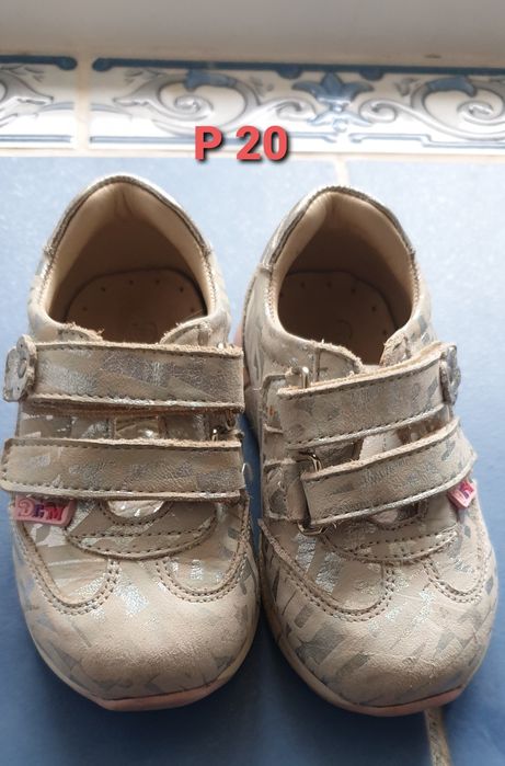 Продам дитяче шкіряне взуття