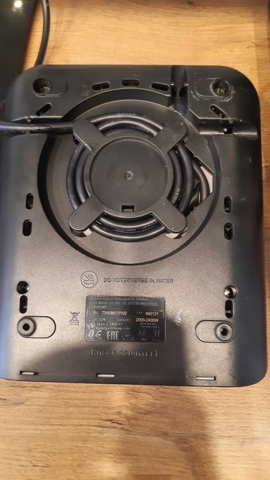 Czajnik Bosch wskaźnik temperatury Styline 2400W