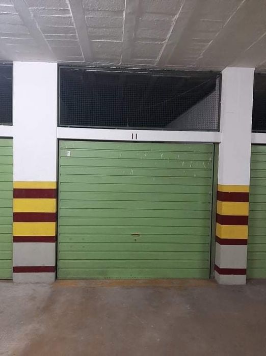 Garagem Fechada (Box ) 20 m2 - Na Quintã - Guimarães Centro