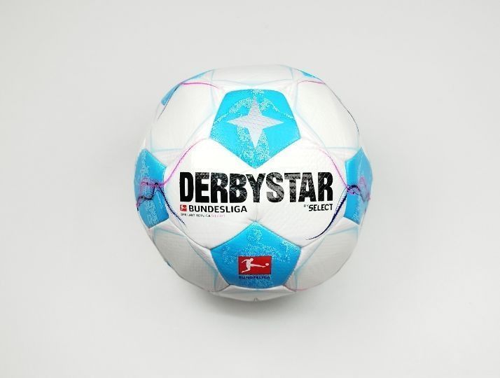 Piłka Nożna Derbystar Bundesl Brillant Replica S-Light 2024/2025 Roz 4