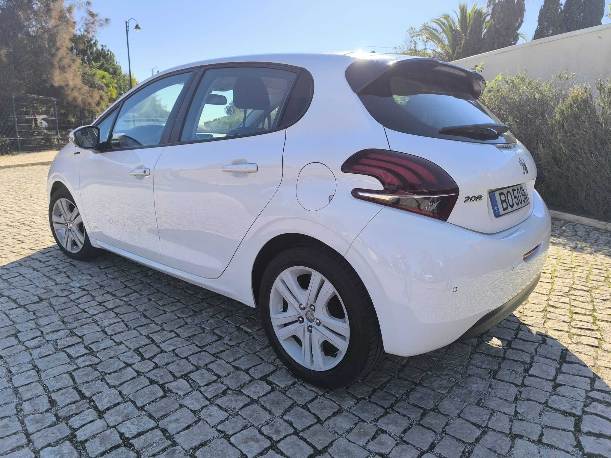 Peugeot 208 1.2 Signature – Novembro 2018, 88.800 km, Excelente Estado