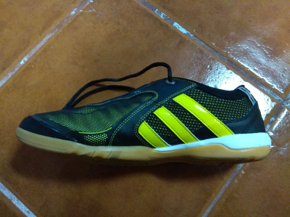 Vendo sapatilhas de futsal