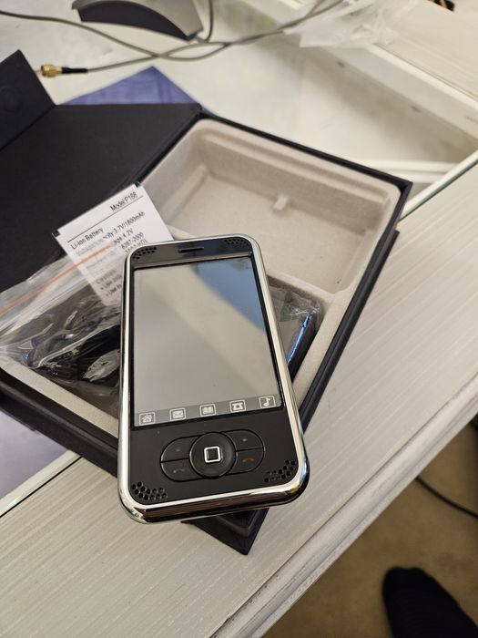 Телефон на дві сімкарти