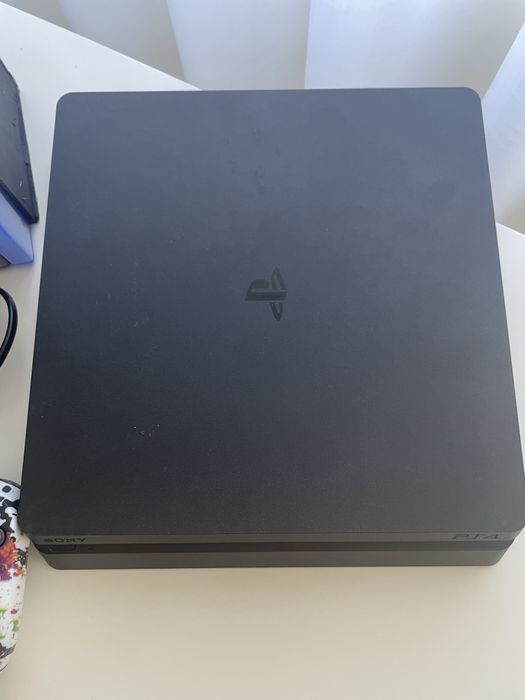 Ps4 slim 500gb c/ comando 11 jogos