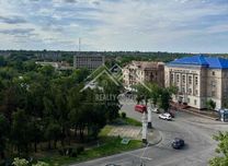 Продаж гарної 3к “сталінки” у центрі міста на площі Визволення