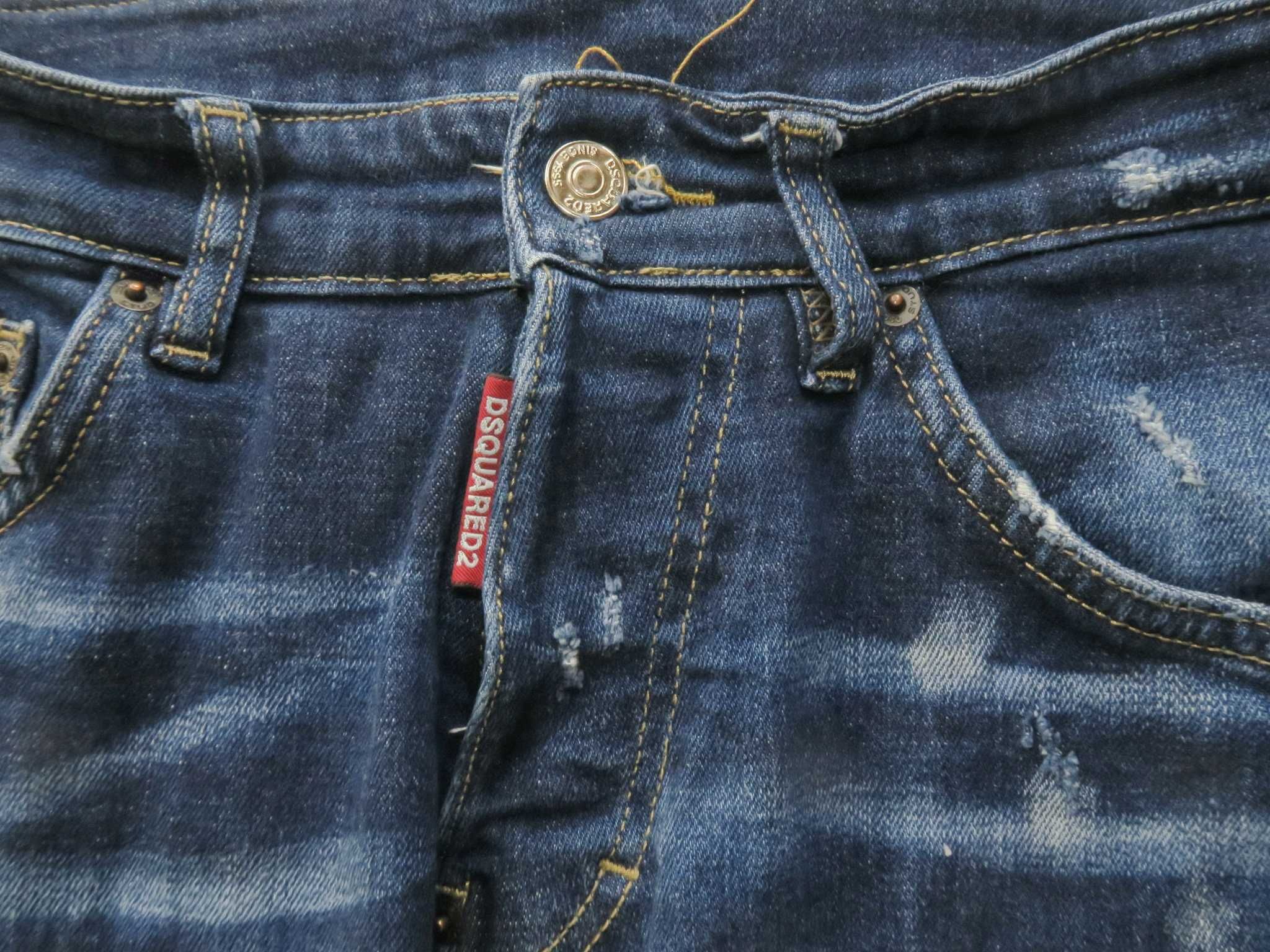 Dsquared2 spodnie jeansowe z przetarciami 42