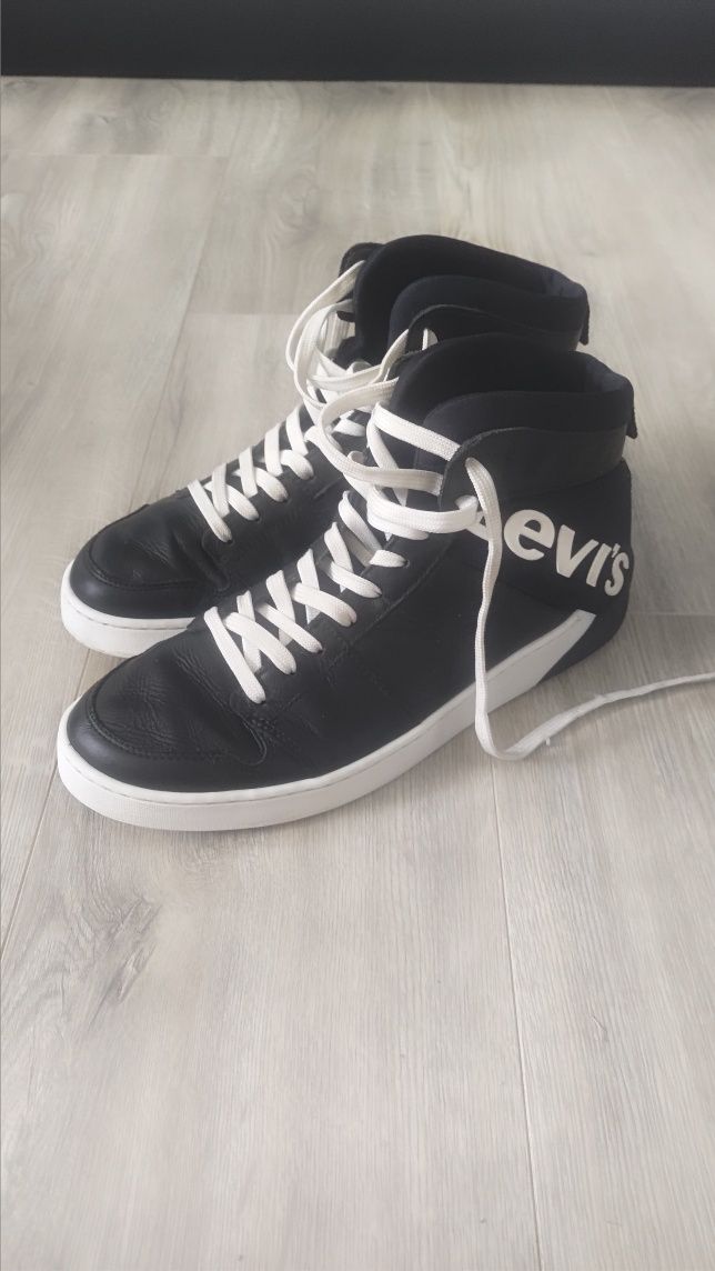 Buty Levi's Sneakersy Levis czarne rozmiar 41 Bardzo Mało Używane