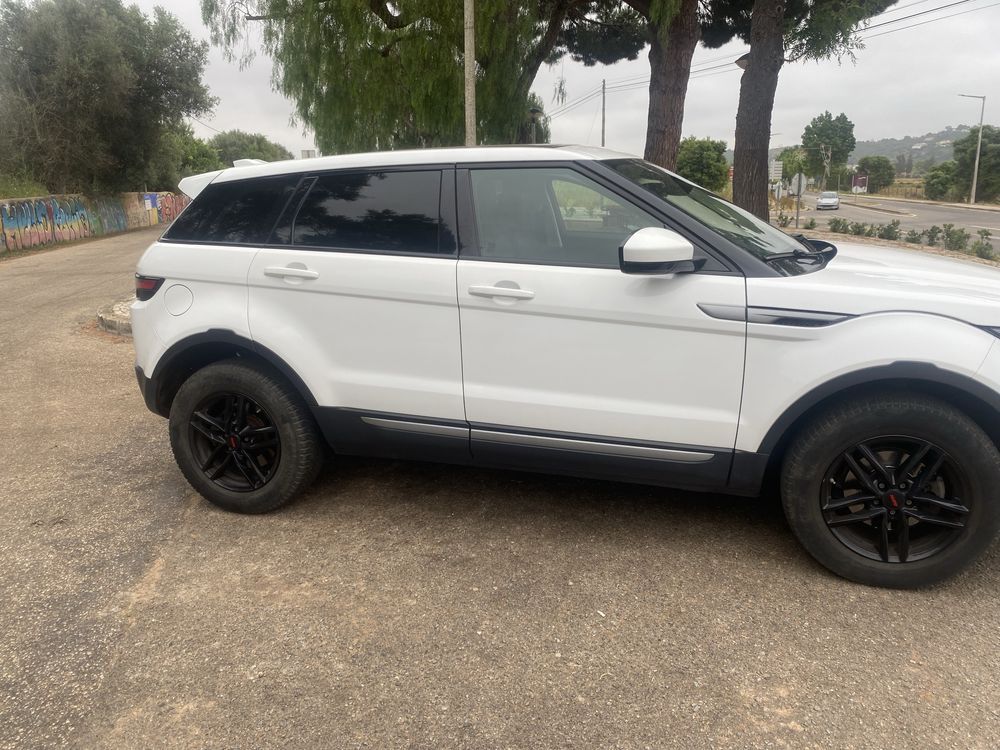 Range rover evoque