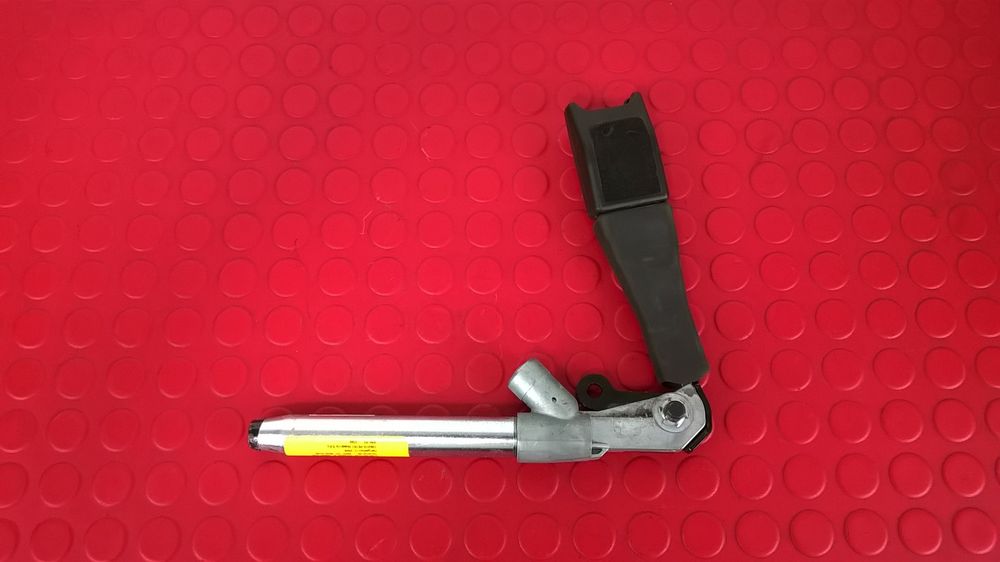 Cinto / Pre-tensor Direito-AC [Opel Insignia]