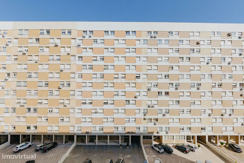 T3 Espaçoso na Portela – Com Parqueamento e Arrecadação